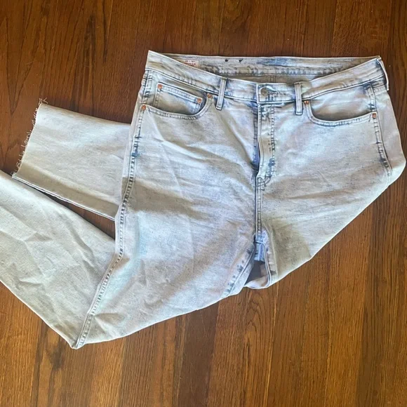 GAP High Rise Split-Hem Vintage Slim Jeans - Picture 7 of 7